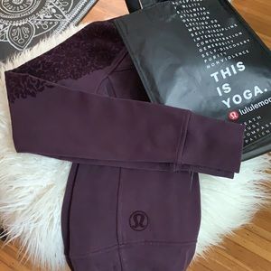 Purple sweatshirt with pockets